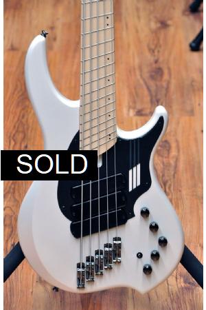 Dingwall Combustion NG3-5 Nolly Getgood Signature Ducati Pearl White Dingwall Combustion NG3-5 Nolly Getgood Signature Ducati Pearl White